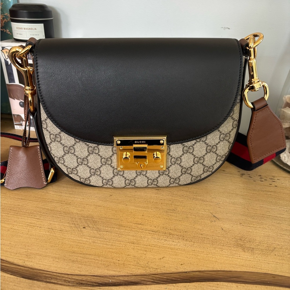 Gucci GG Supreme